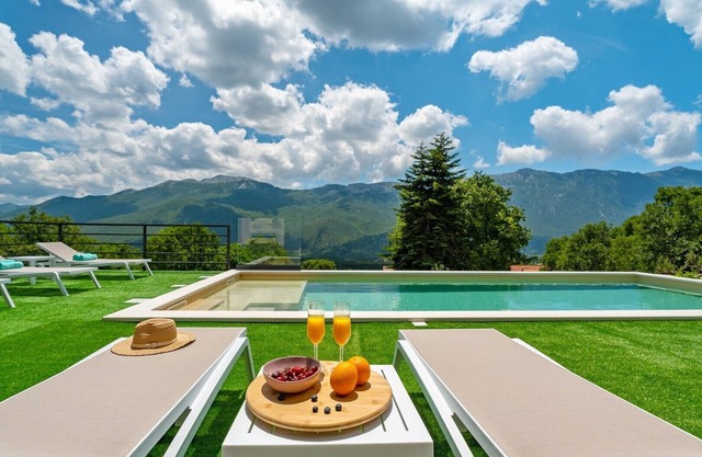 Villa Rose in Zagvozd, Makarska hinterland