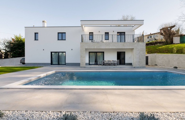 NUEVA! Villa Themis Istria