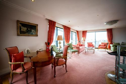 NEW5 Bedroom Penthouse - London