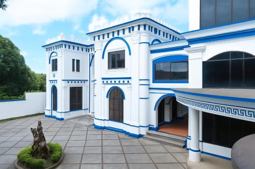 Newcastle Iloilo Hotel