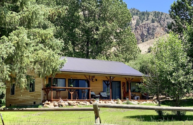 Sage Cabin - Construido en 2019. 4 millas de YNP y Hot Springs