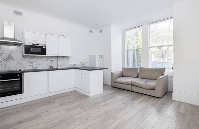 Newly Refurbished 1 Bedroom flat