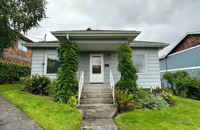 Newly Remodeled 3BR House, Perfect Location Near Ballard, Queen Anne and Fremont