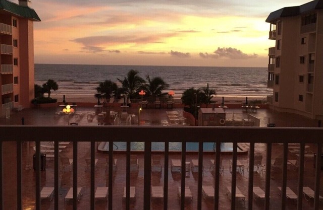 Newly Renovated 2-Bed, 2-Bath Condo on Indian Shore Beach! Read Description!!