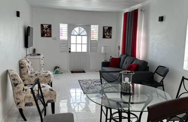 Newly Renovated Coastline Cottage 5 min from beach