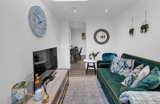 Newly Renovated: Contemporary Haven w/ Outdoor