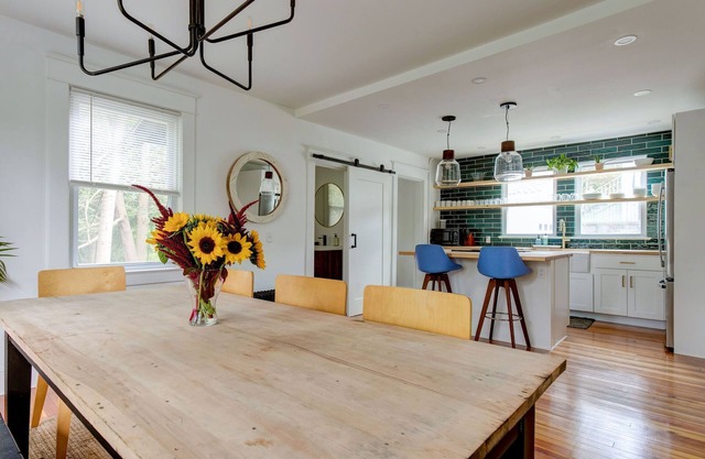Newly Renovated Home With All The Modern Amenities