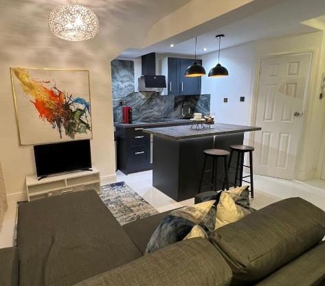 Newly renovated Modern studio apartment in West Kensington