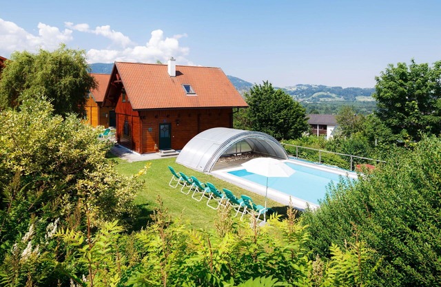 Precioso apartamento en villa con WIFI, piscina, TV, terraza, mascotas permitida y aparcamiento