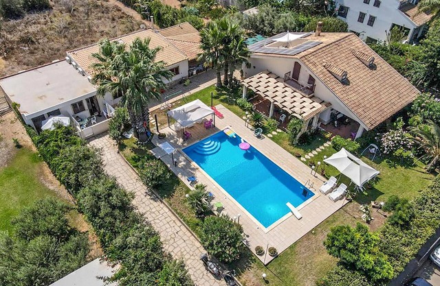 Bonito apartamento en Kaukana con.