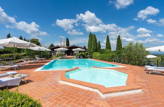 Apartamento con piscina, A/C, WIFI, TV, veranda, vista panorámica, cerca de San Gimignano