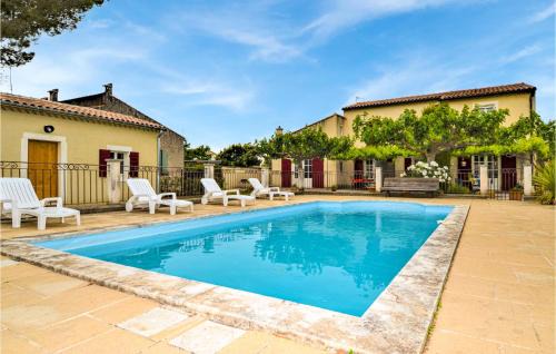 Nice Home In Maillane With Wifi