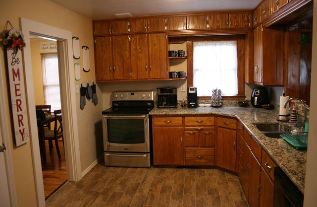 Nice Home Located Near The Smokie Mountains and The Dragon