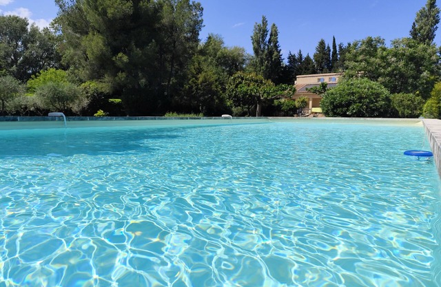 Casa en propiedad con parque y piscina - Fontvieille - Provenza
