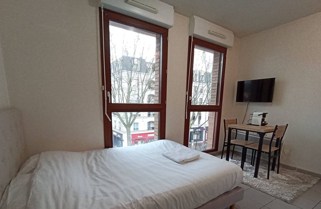 Nice studio, 5 min from versailles, 20 from Paris
