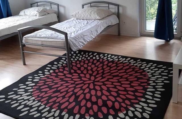 Bonito estudio con balcón, ubicación céntrica.