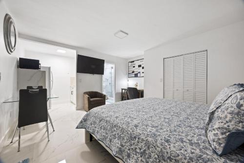 Nice,Stylish King Bed Studio