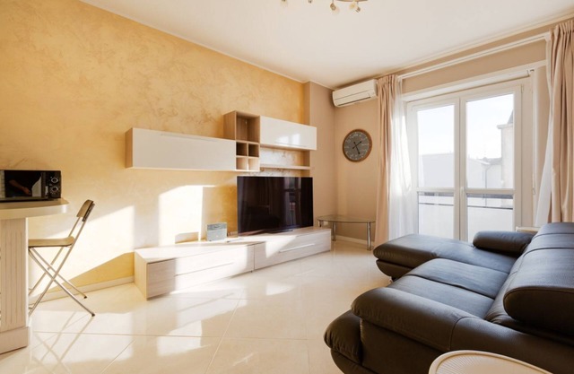 Niguarda Bright Apartment w/ Balcony