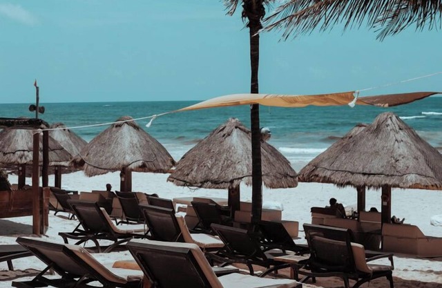 NIKEN BEACHFRONT HOTEL
