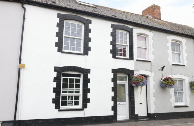 No 9, Watchet