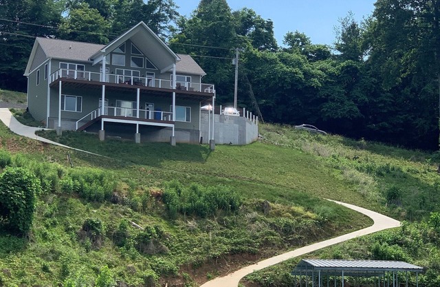 ¡Para estrenar! Norris Lakefront Custom Home