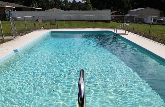 AMPLIA CASA CON PISCINA. UBICACIÓN ACE CERCA DEL CENTRO DE FLORIDA. ¡PATIO ABIERTO!❤