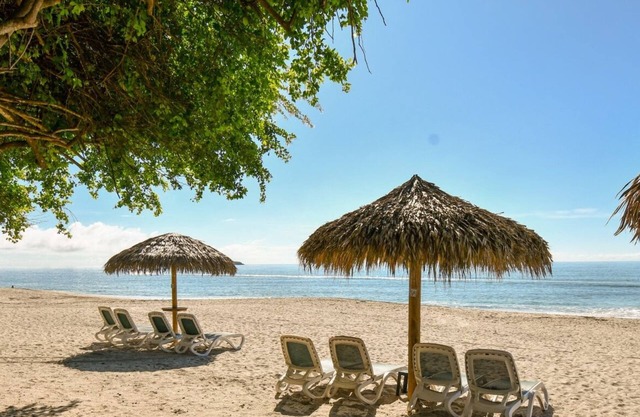 Playa Bliss: Un Paraíso en Costa Blanca