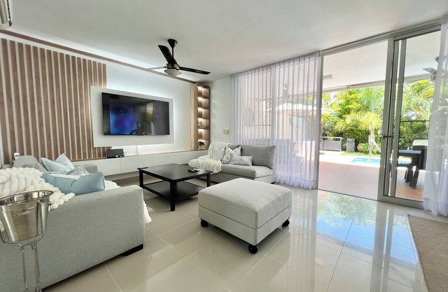 Playa Nueva Romana 3Bd Villa, 12px, golf & tennis