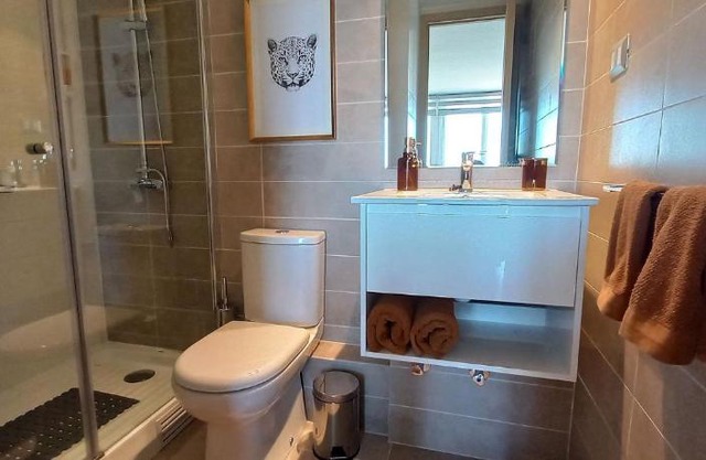 Nuevo y Hermoso Departamento con despejada Vista
