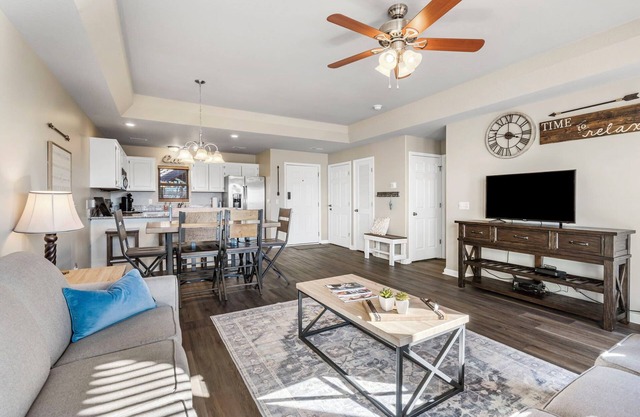 Oak Lane Escape - Branson - Resort Condo on Golf Course w/ Endless Amenities