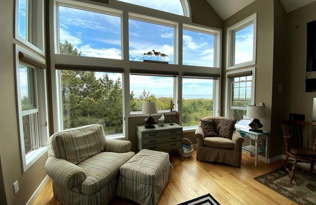 OCEAN FRONT DUPLEX IN BARNEGAT LIGHT!