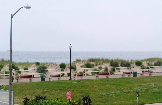 Frente al Mar en Bradley Beach Cerca de Asbury, Ocean Grove, Avon