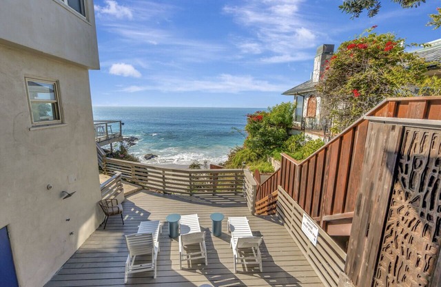 OCEAN FRONT BEACH HOUSE-Escaleras privadas a la arena!