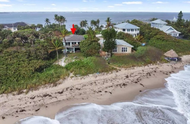 439B) Ocean Front Property!