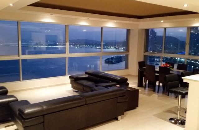 Frente al mar, Super View, Al lado de Hilton WiFi