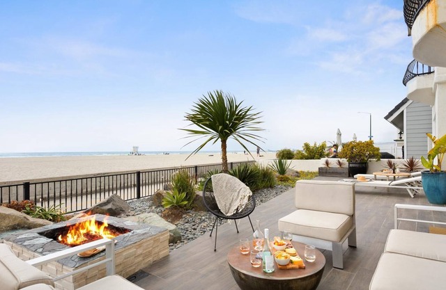 Ocean Front Walk 2 in San Diego