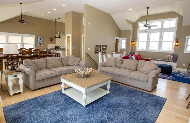 OCEANFRONT, 10 BRS, ELEV, Pool, Rec Rm, Theater Rm, OH1251, Beach Plaza