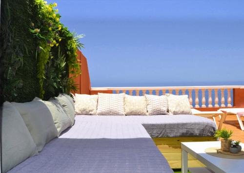OCEANFRONT CHILLSTAY - 4 Beds and a Pool