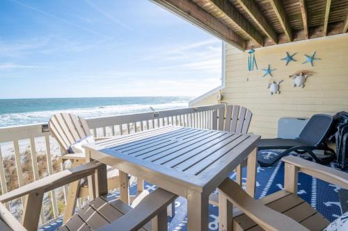 Oceanfront Condo with 3+ Pools - Ocean Dunes 604