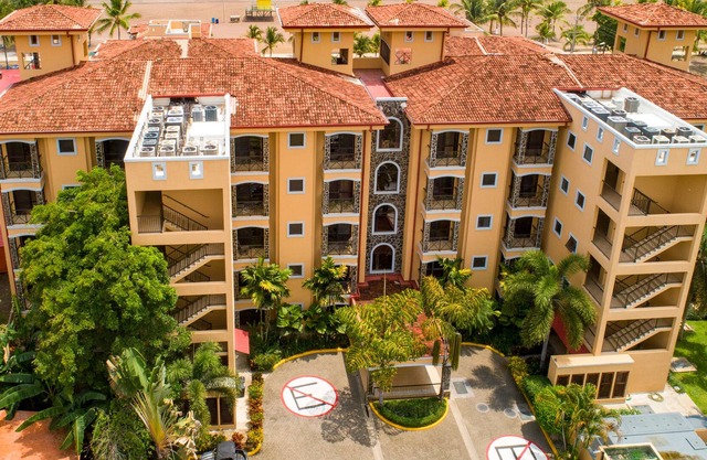 condominio frente al mar con piscina, ambiente exclusivo, y una gran ubicación!