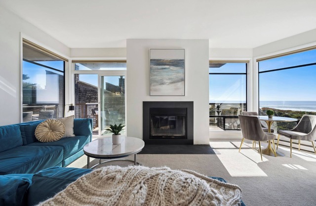 Oceanfront Getaway at Pajaro Dunes: Stunning Views