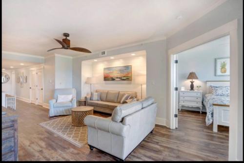 Oceanfront Pearl - DeSoto Beach Club