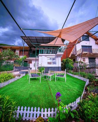 Odisea House