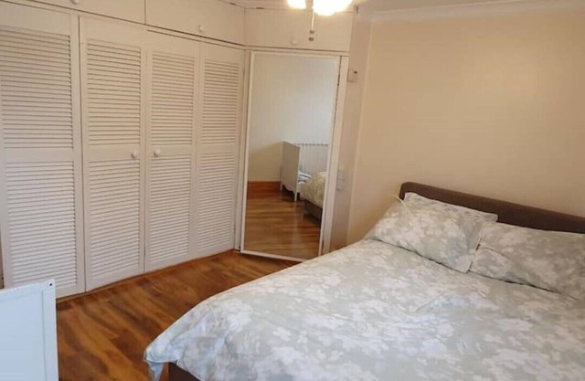 offering cheerfull and spacious rooms through this 3 bedroom semi detached house