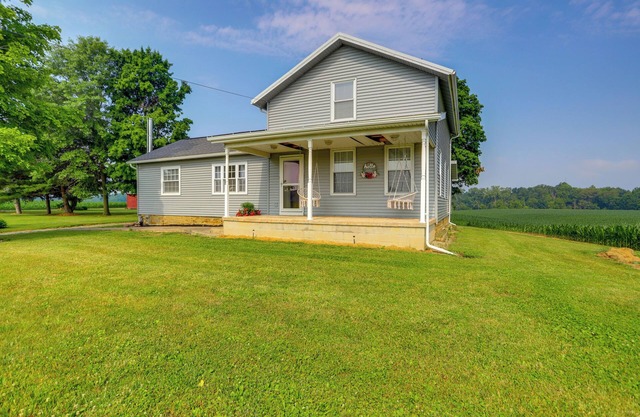 Ohio Farmhouse Retreat w/ Fire Pit & Patio
