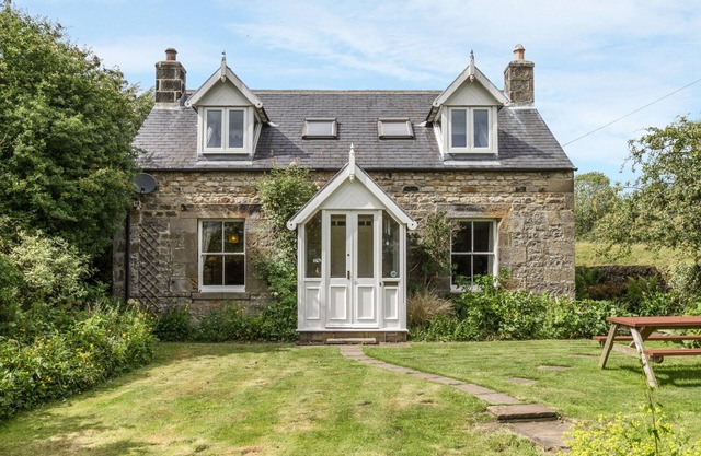 Old Hall Cottage, FALSTONE