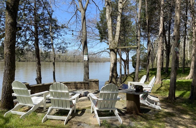 AÑO PRIVADO REDONDO PARAÍSO EN EL ANTIGUO LAGO HICKORY