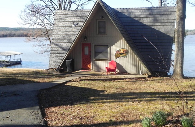 Alquiler de vacaciones Lake Dardanelle Lakefront Cabin