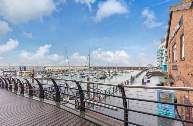On the Water 2 with Free Parking | By My Getaways