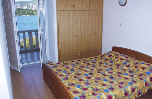 Apartamento de una habitación en la playa Kneza, Korcula (A-167-a)